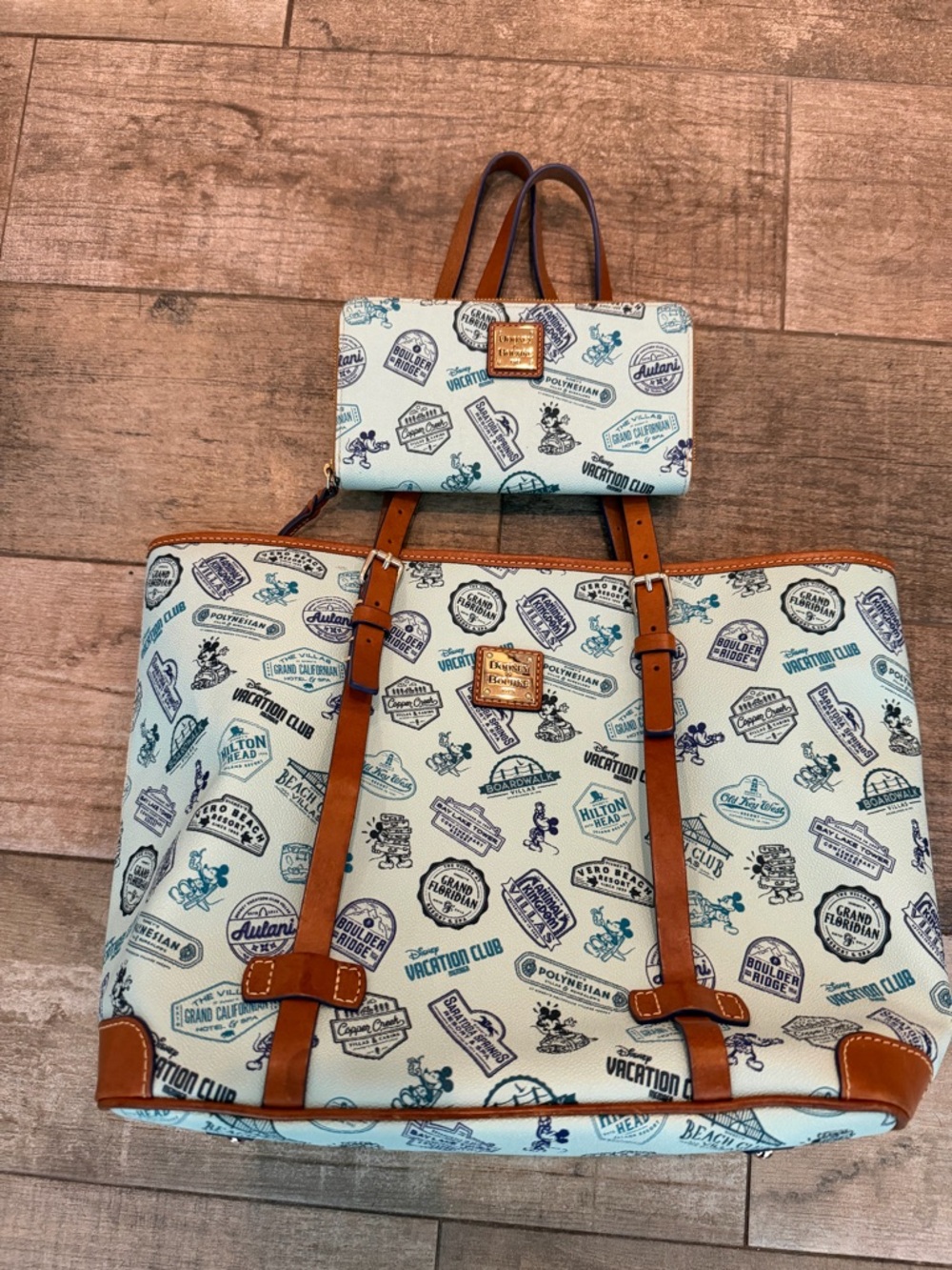 Dooney & Bourke Grand Floridian Disney Vacation Club Mickey Mouse Tote & Wallet